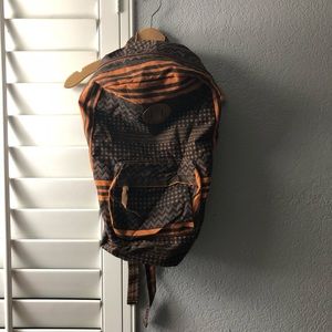 COTTON ON || Tribal print 🎒